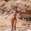 Emma Watson Topless in Izban (27)